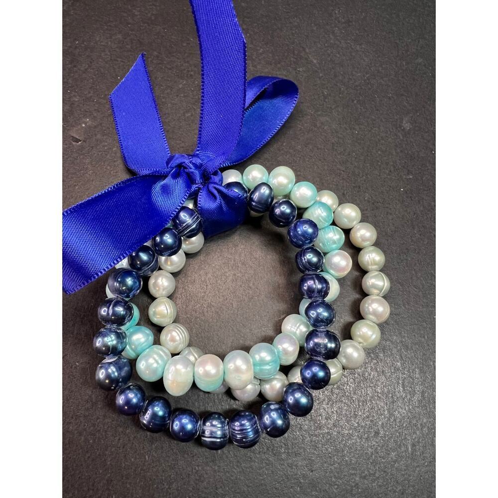 Set of three freshwater pearl shades of blue stretch bracelets